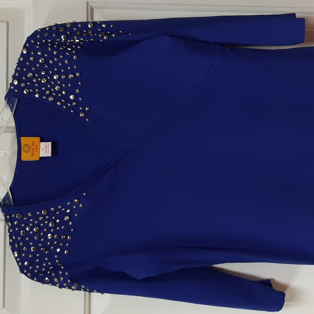 Bundle & Save Ruby Red Top- Euc, Beautifulsize Pm - image 1